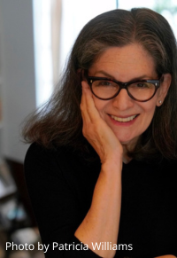 Karen Stabiner Headshot